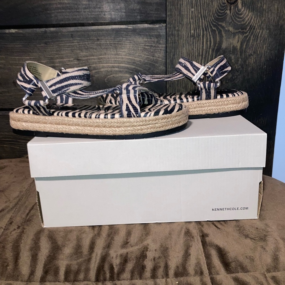 Kenneth Cole zebra microsuede Espadrille Sandals, size 7, new in box, sparkly